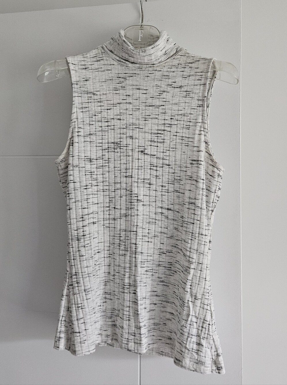 H&M S high Neck Sleeveless Ribbed Top Super Stretchy & Soft